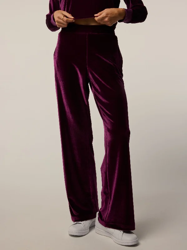 Elara Pant